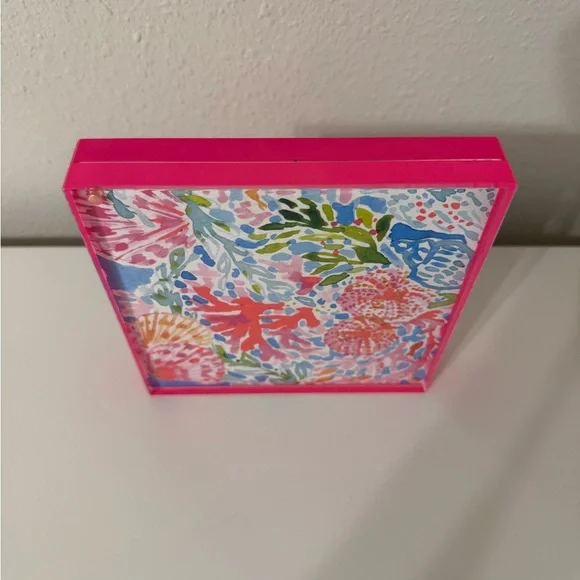 Lilly Pulitzer Magnetic Picture Frame - Picture 4 of 4